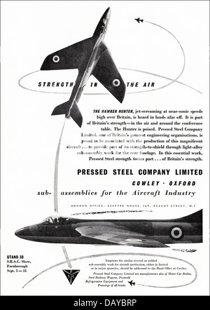 Publicité pour des sous-ensembles d'aéronefs en acier pressé Company Limited Cowley Oxford Angleterre Royaume-uni fournisseurs à l'industrie de l'aéronautique annonce dans le magazine Commerce vers 1955 Banque D'Images