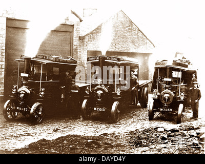 Milnsbridge au début des années 1900, les moteurs de traction Banque D'Images