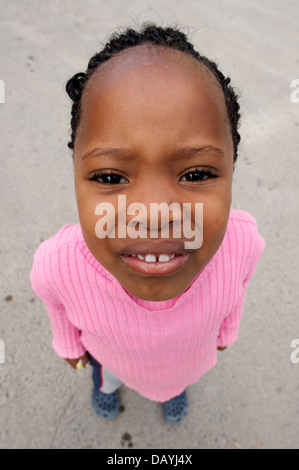 Fille, Imizamo Yethu township, Hout Bay, Cape Town, Afrique du Sud Banque D'Images