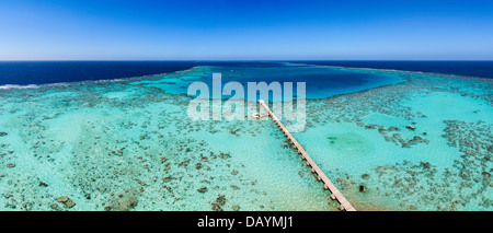 Vue depuis le phare Sanganeb - un petit tour en bateau de Port Soudan. Banque D'Images