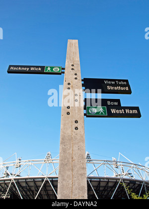 Vue sur le stade olympique, le stade de l'hôte pour l'été 2012 Jeux Olympiques et Paralympiques, situé dans le Parc olympique de Stratford, Banque D'Images