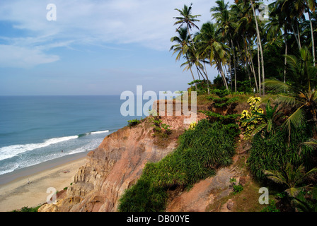 Varkala Beach et partiellement effondré Cliff Kerala Inde Banque D'Images