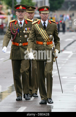 Le Grand-Duc Henri de Luxembourg (R) présenté lors de la célébration de la fête nationale au Luxembourg, Luxembourg, le 23 juin 2007. Une procession a eu lieu en présence de la famille grand-ducale. Photo : Albert Nieboer (Pays-Bas) Banque D'Images