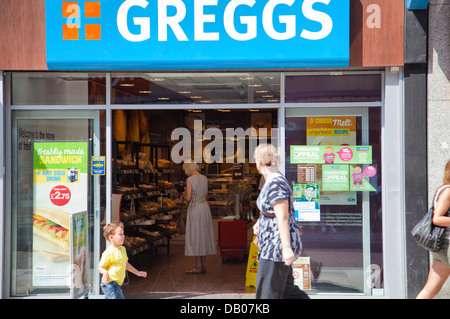 Greggs Clapham Junction Store à Londres UK Banque D'Images