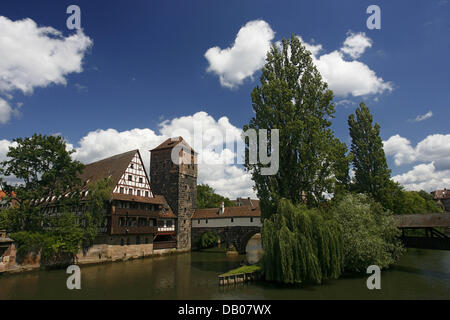 La photo montre la vue depuis le pont Max à Nuremberg, Allemagne, 18 juin 2007. Photo : Daniel Karmann Banque D'Images