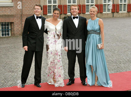 Le Prince Constantijn (L-R), la Princesse Laurentien, le Prince Friso et la Princesse Mabel des Pays-Bas arrivent à Crown Prince Willem-Alexander's 40th Birthday celebration à Apeldoorn, Pays-Bas, 01 septembre 2007. Photo : Albert Nieboer (Pays-Bas) Banque D'Images