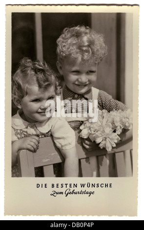 Festivités, carte de voeux anniversaire, 'Die besten Wünsche zum Geburtstage' (meilleurs voeux pour votre anniversaire), enfants avec fleurs, carte postale, Allemagne, années 1930, droits additionnels-Clearences-non disponible Banque D'Images