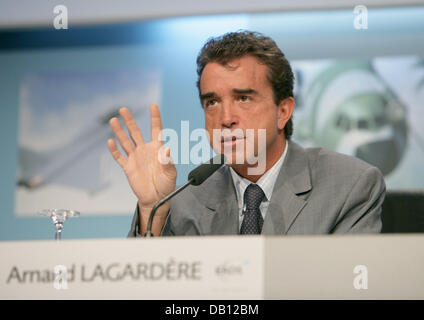 Principal actionnaire d'EADS, le français Arnaud LAGARDERE, photographié au cours de l'Assemblée générale d'EADS à Amsterdam, Pays-Bas, 22 octobre 2007. Lagardere nouveau rejeté les allégations d'avoir participé à d'initié. Au cours d'une audience de la commission d'enquête parlementaire a-t-il déclaré après avoir déclaré déjà en 1999, il mettrait l'accent sur le secteur des médias. Avant que l'action s'est écrasé comme Banque D'Images
