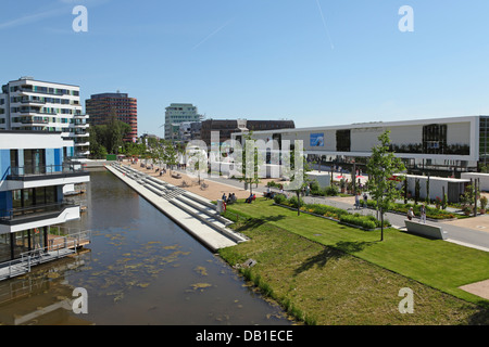 Des bâtiments construits dans le cadre du Salon International de la construction (IBA) à Hambourg, Allemagne. Banque D'Images