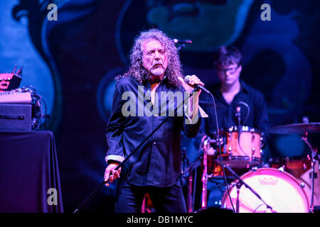 Cary, Caroline du Nord, USA. 20 juillet, 2013. Robert Plant et l'espace sensationnel Shifters effectuer en Caroline du Nord -Photo : Robert Plant Crédit : -La photographie Rockstar/Alamy Live News Banque D'Images