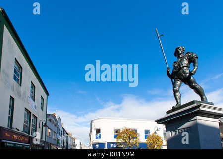 Wexford Pikeman Statue par Oliver Sheppard dans la mémoire de la rébellion de 1798 à l'arène d'innWexford Wexford, Irlande Banque D'Images