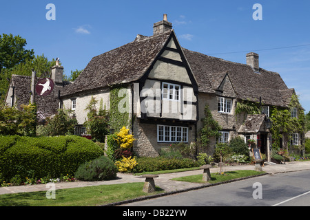 'Old Swan Hotel', 'Minster Lovell', Oxfordshire, Cotswolds, England, UK Banque D'Images