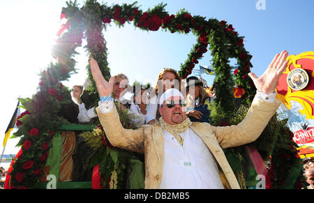 Dans les gestes Revisions Ag DJ parade d'ouverture traditionnelle à l'Oktoberfest de Munich, Allemagne, 17 septembre 2011. La 178ème Oktoberfest attire des visiteurs de tout le monde avant le 03 octobre 2011 dans la capitale bavaroise. Photo : Marc Mueller Banque D'Images
