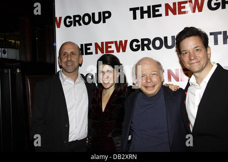 Scott Elliott, Marisa Tomei, Wallace Shawn et Frank Whaley Célébration pour le nouveau groupe de production Off-Broadway 'Wallace Banque D'Images