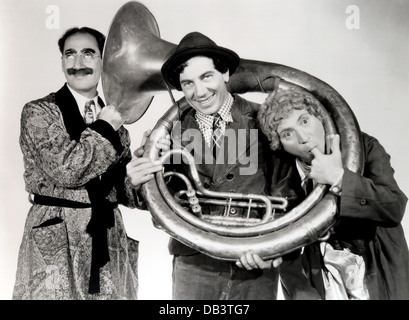 Les MARX BROTHERS UNE JOURNÉE AUX COURSES MGM, 1937. Réalisé par Sam Wood. Banque D'Images