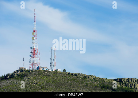 Vue d'une des tours de télécommunication, Peracense, Teruel, Aragon, Espagne Banque D'Images