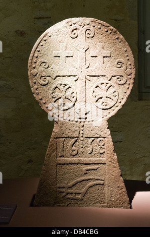 Elk214-1003v France, Pays Basque, Bayonne, Musée Basque, la croix Basque Banque D'Images