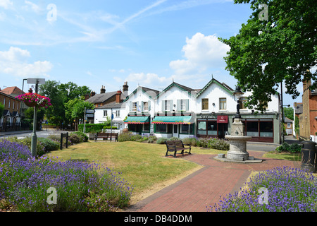 Le Village Green, Claygate, Surrey, Angleterre, Royaume-Uni Banque D'Images