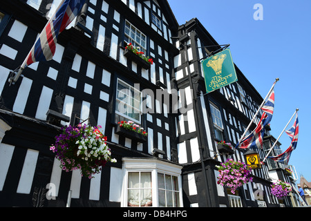 16e siècle les plumes Hotel, High Street, Ledbury, Herefordshire, Angleterre, Royaume-Uni Banque D'Images