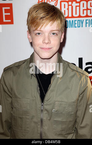 Cameron Monaghan Malaria No More présente : Morsures de Hollywood de retour ! Tenue au Club Nokia L.A. Vivre à Los Angeles, Californie - 16.04.11 Banque D'Images