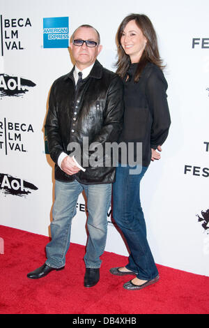 Bernie Taupin 2011 Tribeca Film Festival soirée d'ouverture première de "l'Union" à North Cove au World Financial Center Plaza New York City, USA - 20.04.11 Banque D'Images