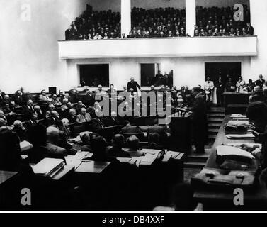 Période d'après-guerre, politique, Allemagne, Parlement, débat dans le Landtag bavarois, Maximilianeum, Munich, vers 1949, droits additionnels-Clearences-non disponible Banque D'Images