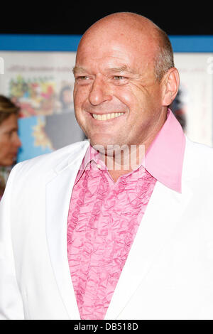 Dean Norris Première mondiale de "Prom' au El Capitan Theatre de Hollywood, Californie - 21.04.11 Banque D'Images