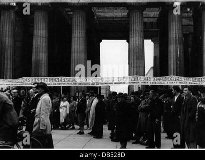 Géographie / voyages, Allemagne, politique, manifestation de la fédération allemande des syndicats contre le traité d'Allemagne, Koenigsplatz, Munich, 26.5.1952, droits additionnels-Clearences-non disponible Banque D'Images