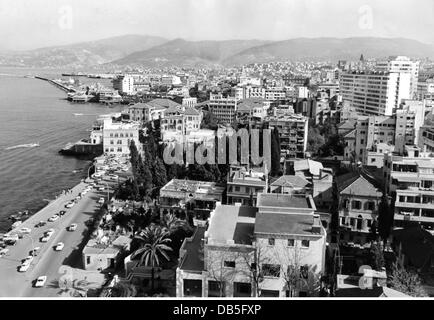 Géographie / Voyage, Liban, Beyrouth, vues sur la ville / Cityscapes, vue sur la ville depuis le sommet de l'Hôtel Phoenicia, 1965, droits supplémentaires-Clearences-non disponible Banque D'Images