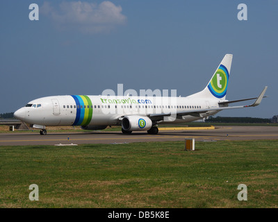 PH-HSC est un Boeing 737-8K2 de Transavia, immatriculé aux pays-Bas, couramment vu à l'aéroport de Schiphol. Il s'agit d'un avion de ligne à carrosserie étroite conçu pour les vols court et moyen-courriers, exploité par Transavia Airlines, un transporteur low-cost. Banque D'Images