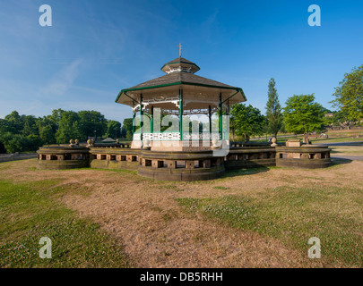 En kiosque victorien parc Greenhead, Huddersfield Banque D'Images