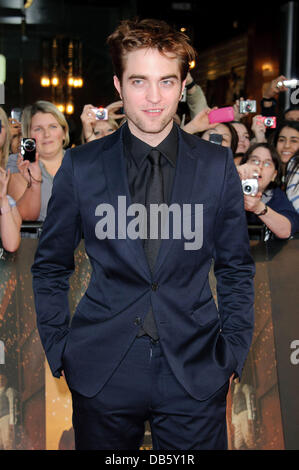 Robert Pattinson l'eau pour les éléphants - UK film premiere tenue à la vue des arrivées - Westfield London, England - 03.05.11 Banque D'Images