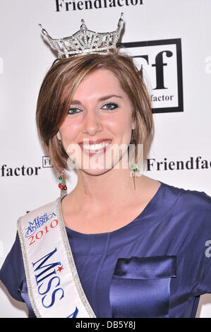 Miss New York, Claire Buffie au New York lancement d'Friendfactor Lavo à New York City, USA - 03.05.11 Banque D'Images