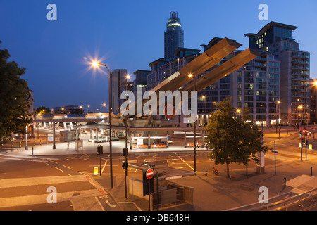 La station de bus à Vauxhall Vauxhall,nuit,Londres,Angleterre Banque D'Images