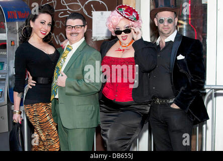 Angie Pontani, Murry Hill, Dirty Martini, Jeremy Dita Von Teese lance sa nouvelle signature "le cocktail MargaDita Cointreau' à Los Feliz New York City, USA - 05.05.11 Banque D'Images