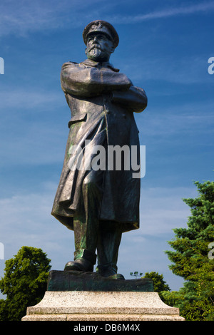 Statue du capitaine Smith, RMS Titanic, Beacon Park, Lichfield, Staffordshire, England, UK Banque D'Images