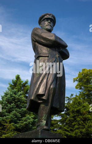 Statue du capitaine Smith, RMS Titanic, Beacon Park, Lichfield, Staffordshire, England, UK Banque D'Images