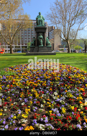 Statue de l'homme d'Etat Ferenc Deak, Budapest, Hongrie Banque D'Images