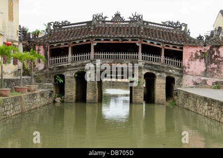 Vietnam, Da Nang. Village historique de Hoi An. Le pont couvert japonais, ch. 1593. Site du patrimoine mondial de l'UNESCO. Banque D'Images