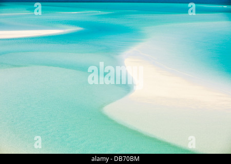 Le sable blanc et eaux turquoises de Hill Inlet, sur l'île de Whitsunday. Whitsundays, Queensland, Australie Banque D'Images