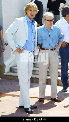 Owen Wilson et Woody Allen 2011 Cannes International Film Festival - Jour 1 - Minuit à Paris - Photocall - devant le hall des arrivées des Cannes, France - 11.05.11 Banque D'Images