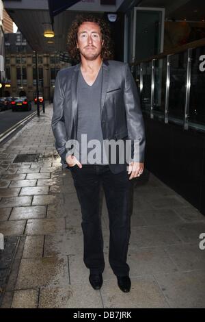 Bras gauche du Yorkshire, fastbowler Ryan Sidebottom assiste à l'ouverture d'Carliccio's restaurant Leeds, Angleterre - 12.05.11 Banque D'Images