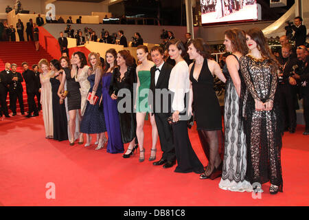 Joanna Grudzinska, Esther Garrel, Maia Sandoz, Jasmine Trinca, Bertrand Bonello, Adele Haenel, Pauline Jacquard, Judith Lou Levy, Iliana Zabeth, Hafsia Herzi, Céline Sallette, Alice Barnole, Noémie Lvovsky, 2011 Cannes International Film Festival - Jour 6 - of Time and the City'' (maison de tolérance) Premiere - Cannes, France - 16.05.11 Banque D'Images