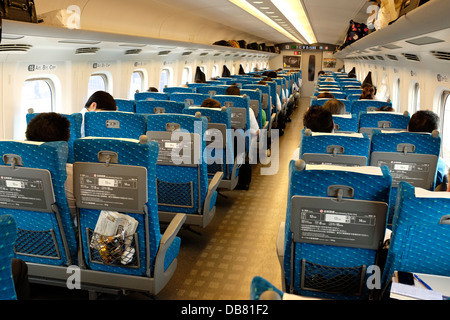 Le Japon Train Nozomi Shinkanse Banque D'Images