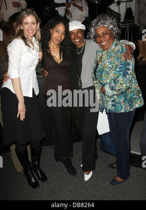 Helen Slater, Kimberly Russell, Candace Starletta DuPois Bowen et 'La Route de la Liberté' public lecture étape au LACC Camino Theatre Los Angeles, Californie - 15.05.11 Banque D'Images