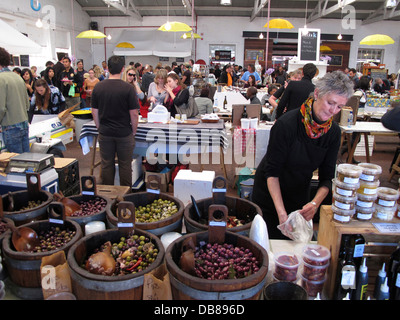 Samedi matin marché alimentaire à Cape Town, Afrique du Sud Banque D'Images