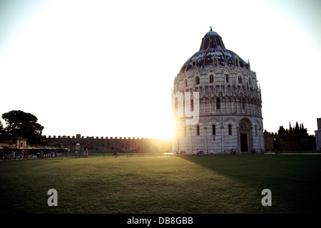 Pise est une ville de Toscane, Italie centrale et c'est célèbre avec tour de Pise Banque D'Images