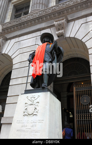 Statue de Cecil Calvert, 2e baron de Baltimore (le fondateur du Maryland) devant Clarence M. Mitchell Jr circuit Courthouse Building, Baltimore, États-Unis Banque D'Images