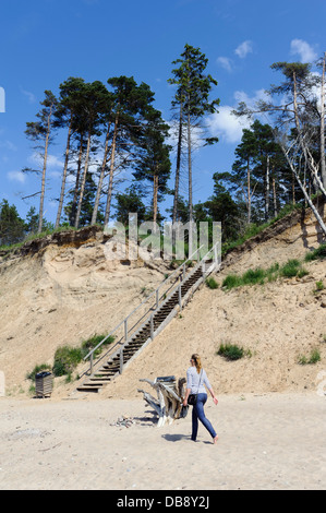 Plage et falaises de la côte, de la Lettonie, de l'Europe Jurkalne Banque D'Images