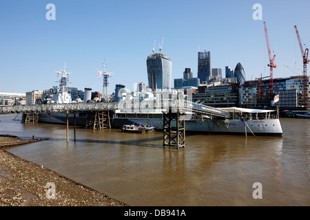 Le HMS Belfast Museum London England UK Banque D'Images